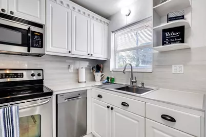 242 SW 9th Street, Pompano Beach, FL 33060 - Photo 10