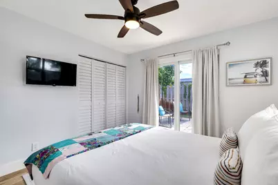 242 SW 9th Street, Pompano Beach, FL 33060 - Photo 18