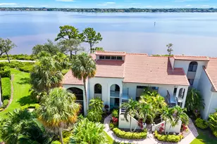 2536 NW Seagrass Dr, Palm City, FL 34990 - Photo 2