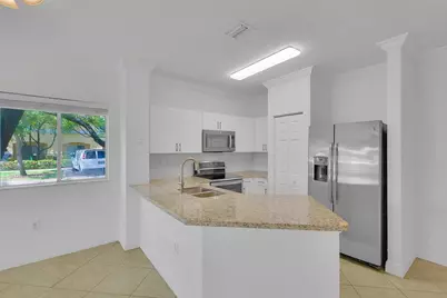 5720 Tuscany Way, Tamarac, FL 33321 - Photo 6