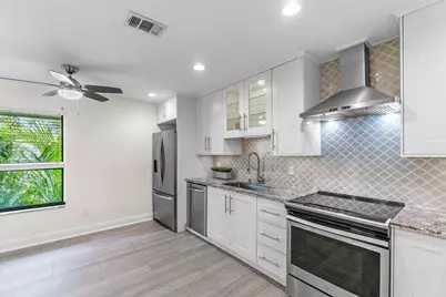 9240 Sabal Ridge Circle #B, Boca Raton, FL 33428 - Photo 4