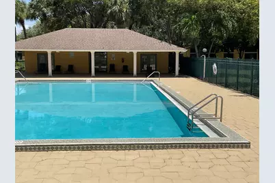 310 Meadows Circle, Boynton Beach, FL 33436 - Photo 26