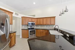 2644 Miller Ct, Weston, FL 33332 - Photo 8
