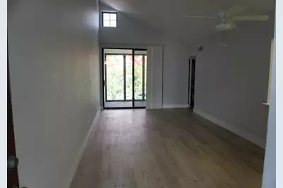 213 Lake Pointe Drive #211, Oakland Park, FL 33309 - Photo 2