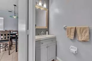 6001 Harbor Isle Way, Tamarac, FL 33321 - Photo 14