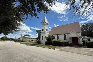 18 E Pleasant St, Avon Park, FL 33825 - Photo 1