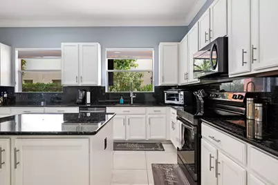 658 Cresta Circle, West Palm Beach, FL 33413 - Photo 14