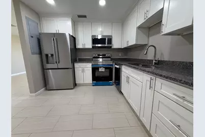 148 SE 6th Street N, Belle Glade, FL 33430 - Photo 8