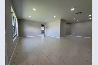 148 SE 6th Street N, Belle Glade, FL 33430 - Photo 4
