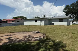 148 SE 6th St N, Belle Glade, FL 33430 - Photo 22