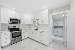 4380 NW 59th Ct, North Lauderdale, FL 33319 - Photo 8