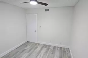 118 Lake Emerald Dr, Oakland Park, FL 33309 - Photo 6