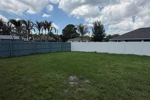 581 NW Goldcoast Ave, Port Saint Lucie, FL 34983 - Photo 18