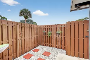 5612 SE Riverboat Dr, Stuart, FL 34997 - Photo 4