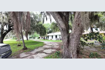 1013 W 2nd Street, Fort Pierce, FL 34982 - Photo 1