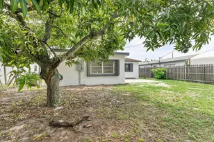488 NW 2nd Terrace, Deerfield Beach, FL 33441 - Photo 8