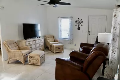 325 Mockingbird Avenue, Fort Pierce, FL 34982 - Photo 8