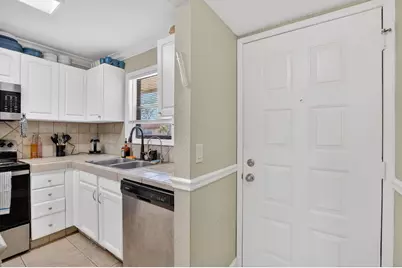 21895 Lake Forest Circle #201, Boca Raton, FL 33433 - Photo 4