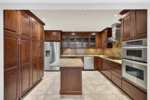 7151 SW 5th Ct, Pembroke Pines, FL 33023 - Photo 8