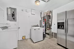 7151 SW 5th Ct, Pembroke Pines, FL 33023 - Photo 14