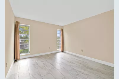 483 N Pine Island Road #C304, Plantation, FL 33324 - Photo 12