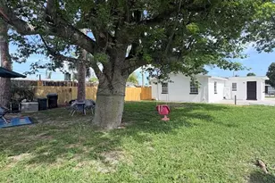 5899 Mango Rd, West Palm Beach, FL 33413 - Photo 18