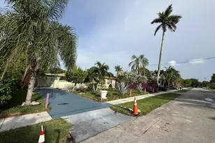 124 NW 45th Ave, Plantation, FL 33317 - Photo 4