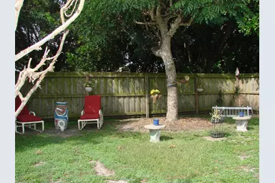 410 SW Eastport Circle, Port Saint Lucie, FL 34953 - Photo 16