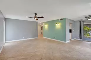 7018 NW 64th St, Tamarac, FL 33321 - Photo 6