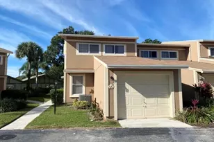 371 Maplecrest Cir, Jupiter, FL 33458 - Photo 16
