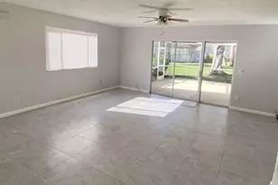 371 Maplecrest Cir, Jupiter, FL 33458 - Photo 6