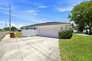 401 NW 3rd Pl, Dania Beach, FL 33004 - Photo 24