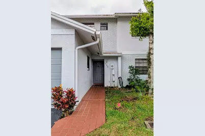 353 NW 103rd Terrace, Pembroke Pines, FL 33026 - Photo 1