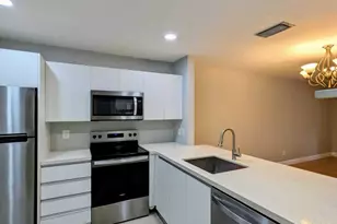 353 NW 103rd Terrace, Pembroke Pines, FL 33026 - Photo 6