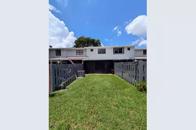 353 NW 103rd Terrace, Pembroke Pines, FL 33026 - Photo 22