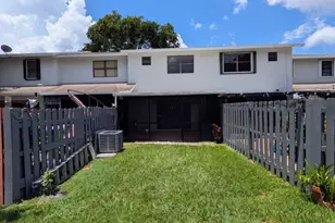 353 NW 103rd Terrace, Pembroke Pines, FL 33026 - Photo 22
