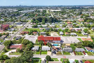 1333 W 31st St, Riviera Beach, FL 33404 - Photo 10