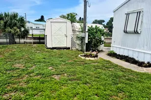 1066 Peach Ln, Okeechobee, FL 34974 - Photo 16