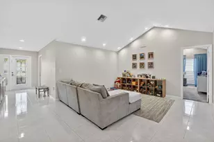 10065 Camelback Ln, Boca Raton, FL 33498 - Photo 6