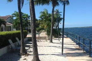 1045 Lake Shore Dr, Lake Park, FL 33403 - Photo 12