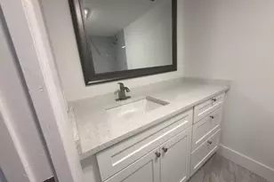 625 Oaks Dr, Pompano Beach, FL 33069 - Photo 8