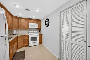 4250 Galt Ocean Dr, Fort Lauderdale, FL 33308 - Photo 32