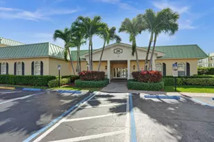 35 Colonial Club Dr, Boynton Beach, FL 33435 - Photo 40