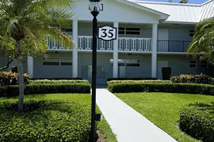 35 Colonial Club Dr, Boynton Beach, FL 33435 - Photo 2