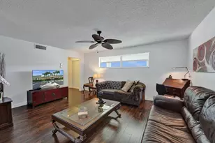 35 Colonial Club Dr, Boynton Beach, FL 33435 - Photo 6