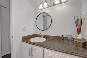 35 Colonial Club Dr, Boynton Beach, FL 33435 - Photo 20