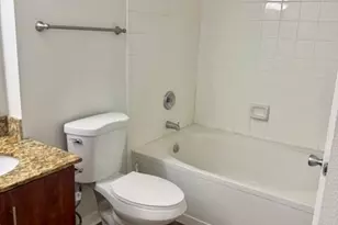 200 SW 117th Terrace SW, Pembroke Pines, FL 33025 - Photo 10