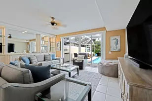 435 Capistrano Dr, Palm Beach Gardens, FL 33410 - Photo 4