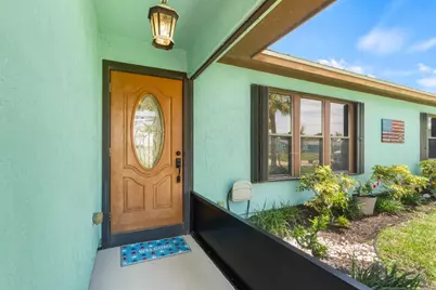 1636 NE Darlich Avenue, Jensen Beach, FL 34957 - Photo 4