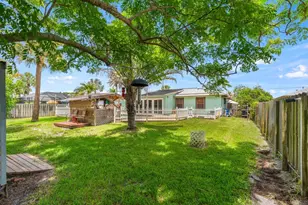 1636 NE Darlich Ave, Jensen Beach, FL 34957 - Photo 44